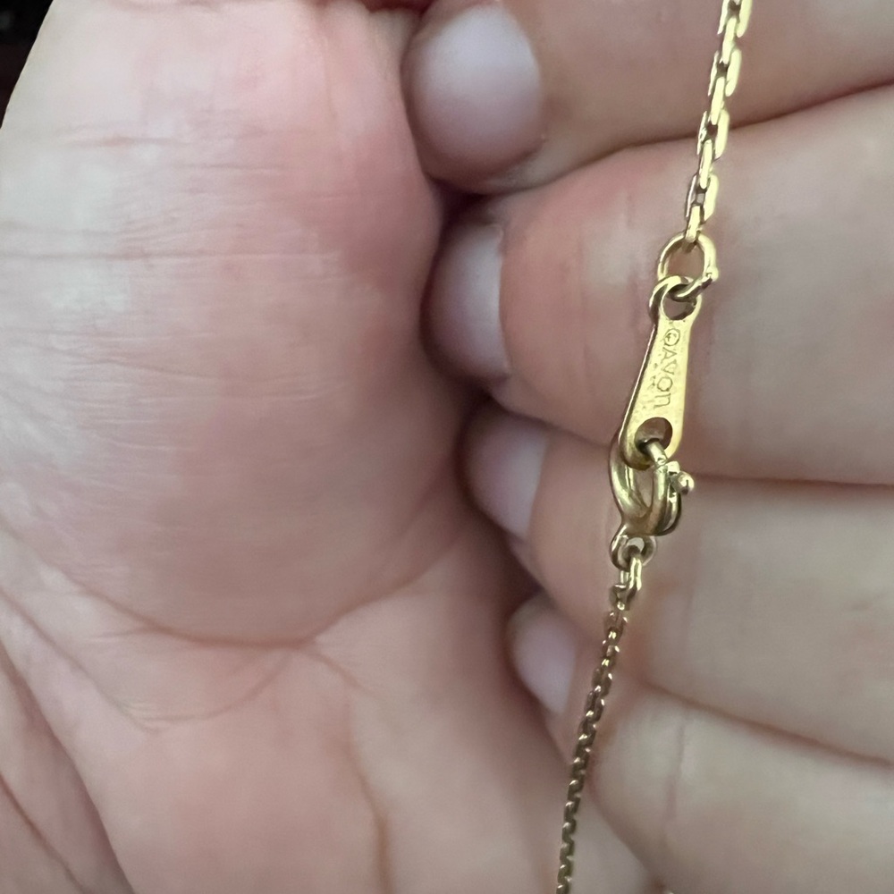 Vintage Avon Gold Tone Pearl Anklet - Picture 2 of 5